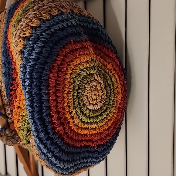 Multi coloured straw bag with drawstring top. inside zip privacy pocket - Picture 2 of 10